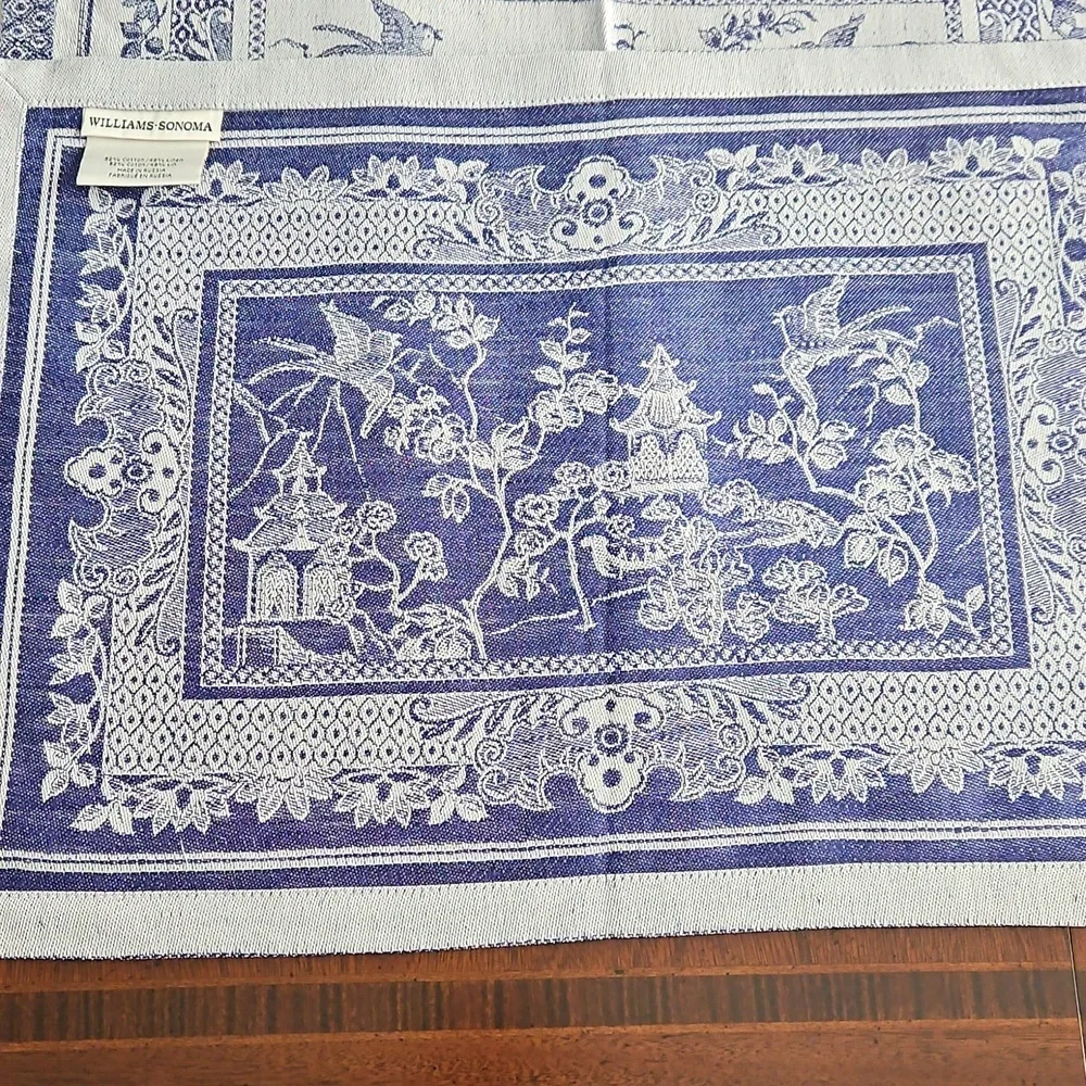 Williams Sonoma Blue Willow Jacquard Placemats, Set of 4